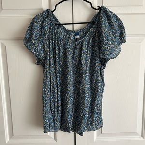 Old Navy Smocked Neck Shirt in Blue Floral